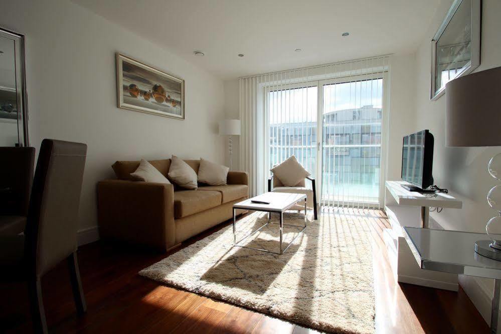 Lincoln Plaza Apartment London Exterior photo