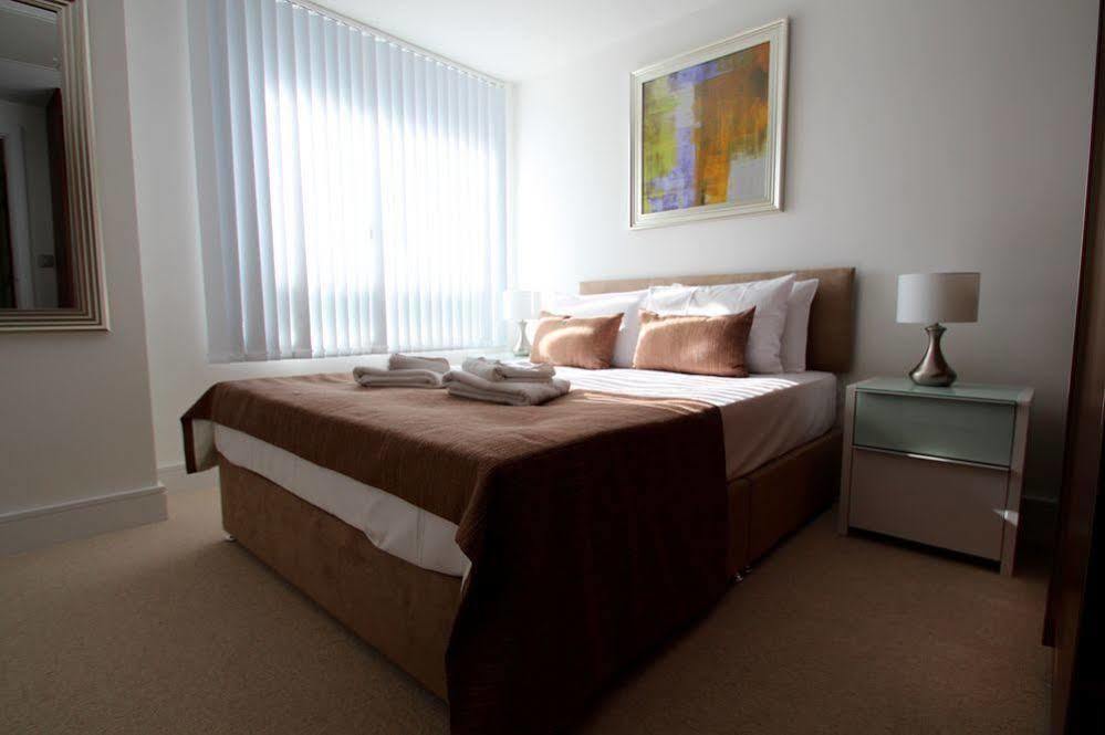 Lincoln Plaza Apartment London Exterior photo